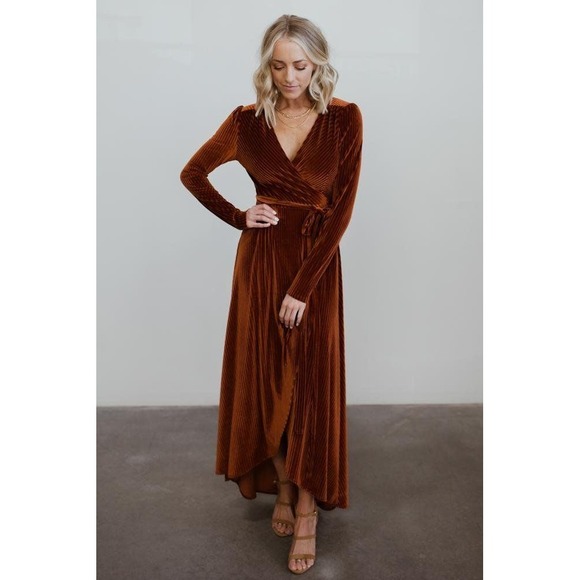 Baltic Born Dresses & Skirts - Baltic Born Dress Womens Small Jada Ribbed Velvet Wrap Copper Maxi Long Sleeve